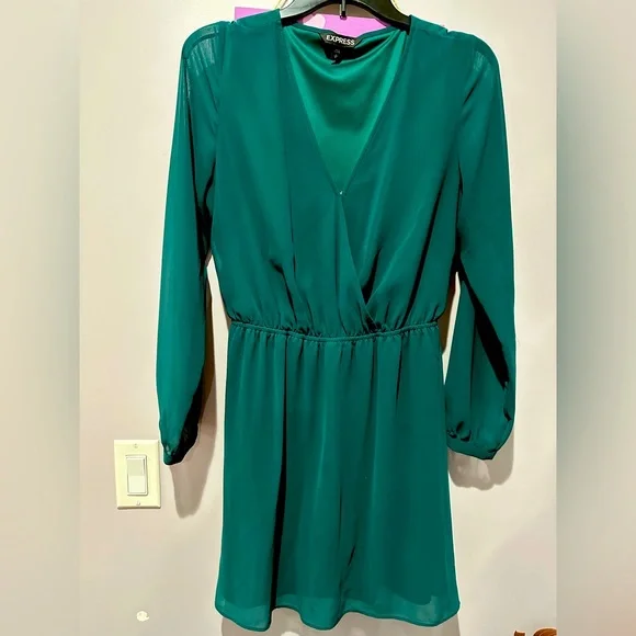express emerald green dress Express emerald green long sleeve dress